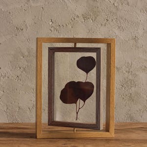 Floating Picture Frame in Retro Color, Rotating Photo Frame, Double Sided Frame for Pressed Flowers, Wedding Table Numbers, A4 Certificates