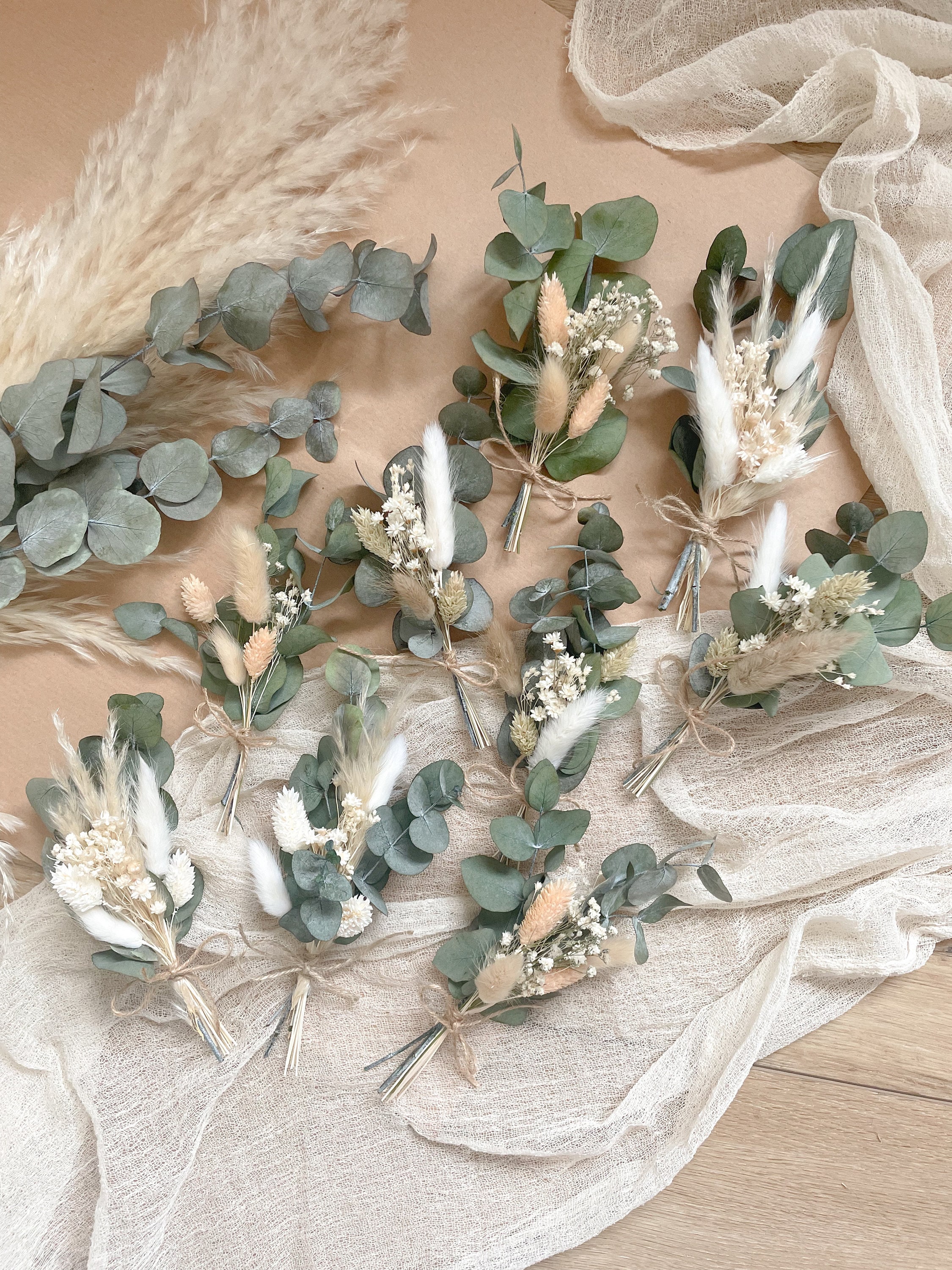 weihnachtsfeko Weihnachtsdeko im Shabby Chic Stil: So tauchen Sie Ihr Zuhause in gemütliche Nostalgie Esstisch | Farbe: Beige