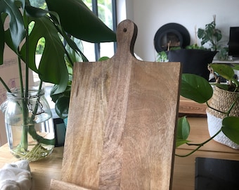 Personalised chopping board style recipe book // iPad stand - Christmas - Housewarming - Mother's Day - Birthday Gift