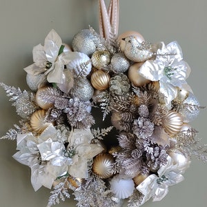 Christmas Wreath, Winter Wreath, Champagne Gold Wreath, Holiday Wreath, Ornament Wreath, Elegant Wreath, Glam Wreath