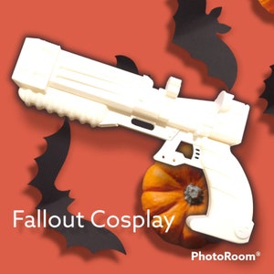 Fallout Cosplay Old Faithful replica