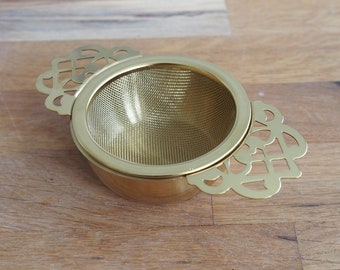 Stainless Steel Loose Leaf Tea Strainer With A Drip Bowl Tea Infusers Gold And Silver Tea Strainers Mesh Infusers