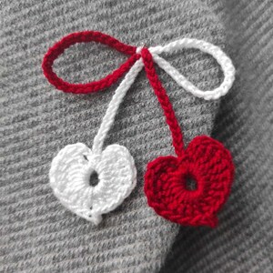 Martisor. Crocheted heart. Martisoare. Baba Marta. Martenitsa. Spring amulet. Moldova. Romanian martisor. Märzchen . Martakia. Martis.