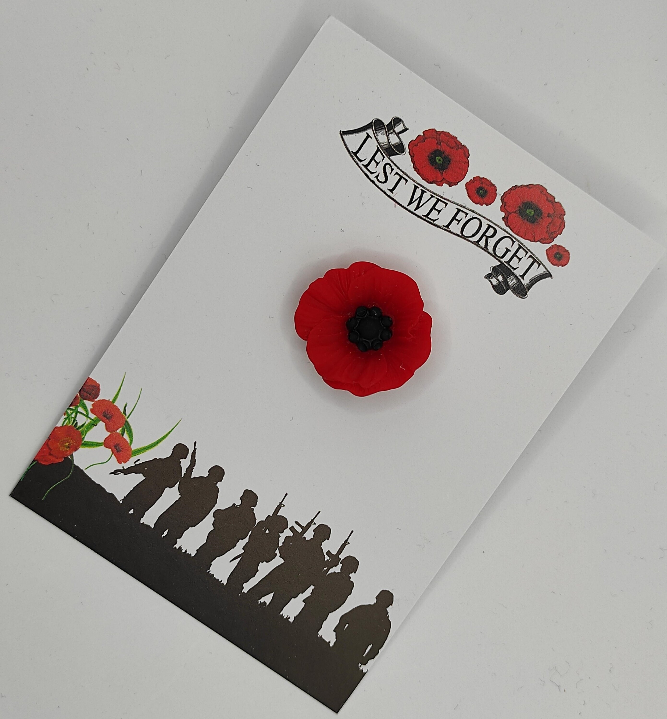 Red Poppy brooch. Remembrance Day Brooch. Lest we forget. Poppy flowe…