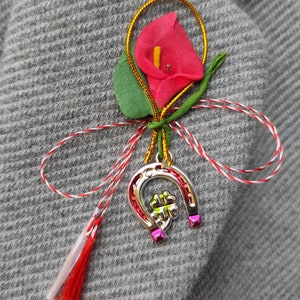 Martisoare. Calla.  Baba Marta. Martenitsa. Martisor. Spring amulet. Moldova. Romanian martisor. Märzchen. Martakia. Martis. Romania.