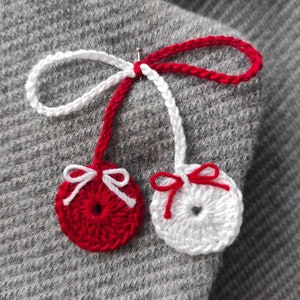 Martisor. Martisoare. Baba Marta. Martenitsa. Spring amulet. Moldova. Romanian martisor. Hand made crocheted. Märzchen