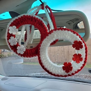Grande martisor de crochê para parede, carro, porta. Martisor. Martisoare. Baba Marta. Martenitsa. Amuleto de primavera. Moldávia. Martisor romeno.Martakia.
