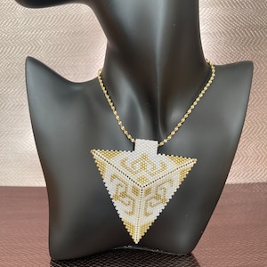 Collier triangle, Pendentif Triangle Miyuki 3D, Collier Miyuki_ Beaded Pendant Triangle 3D Miuyki with a Chains Necklace Real 18K image 3