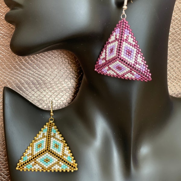 Boucles d'oreilles triangle 3D Géométrique en perles miyuki, motif « Losanges »