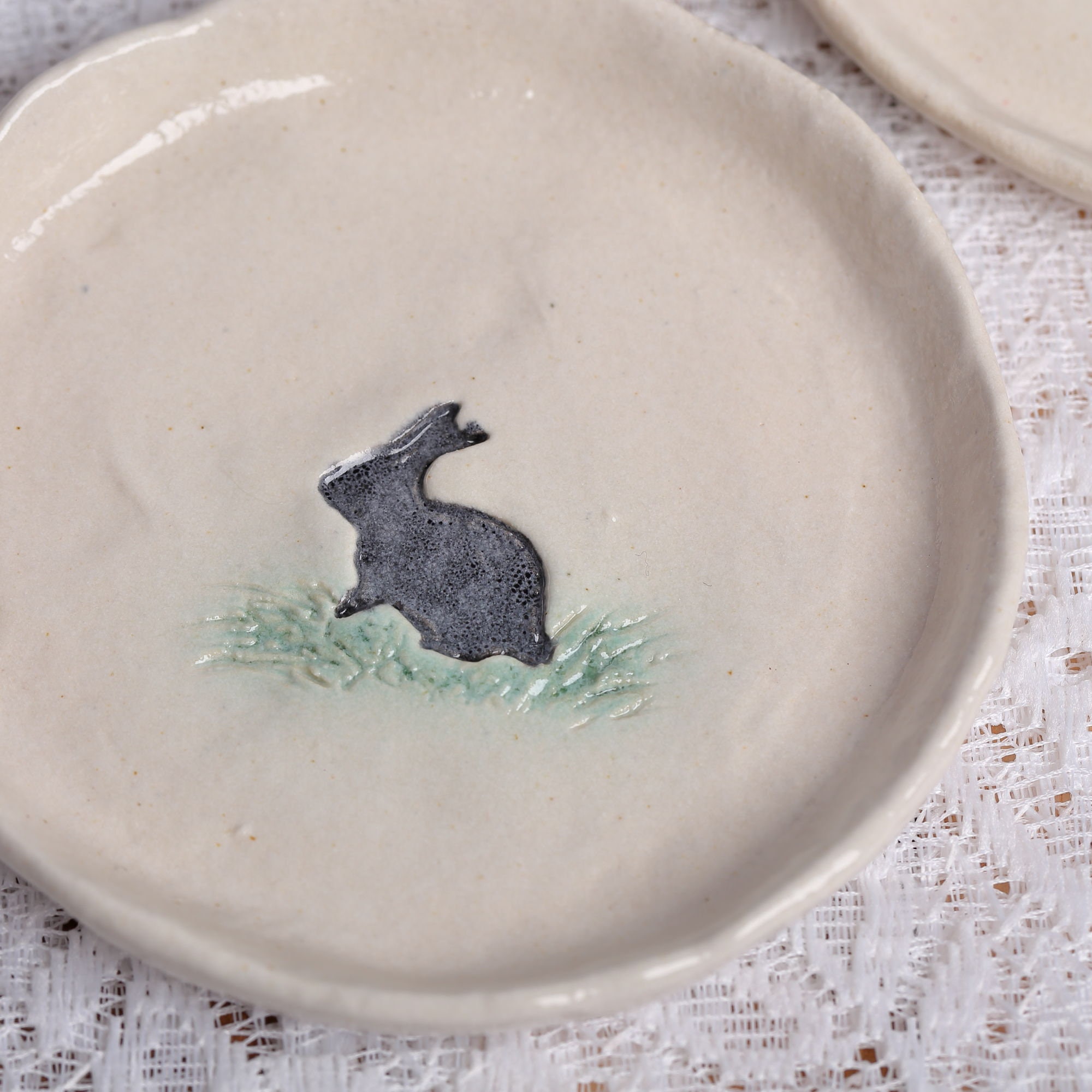 ハンドメイド ウサギの陶器皿 陶芸 手作り陶器製 うさぎ柄ディップ皿（2個セット） - Etsy 日本