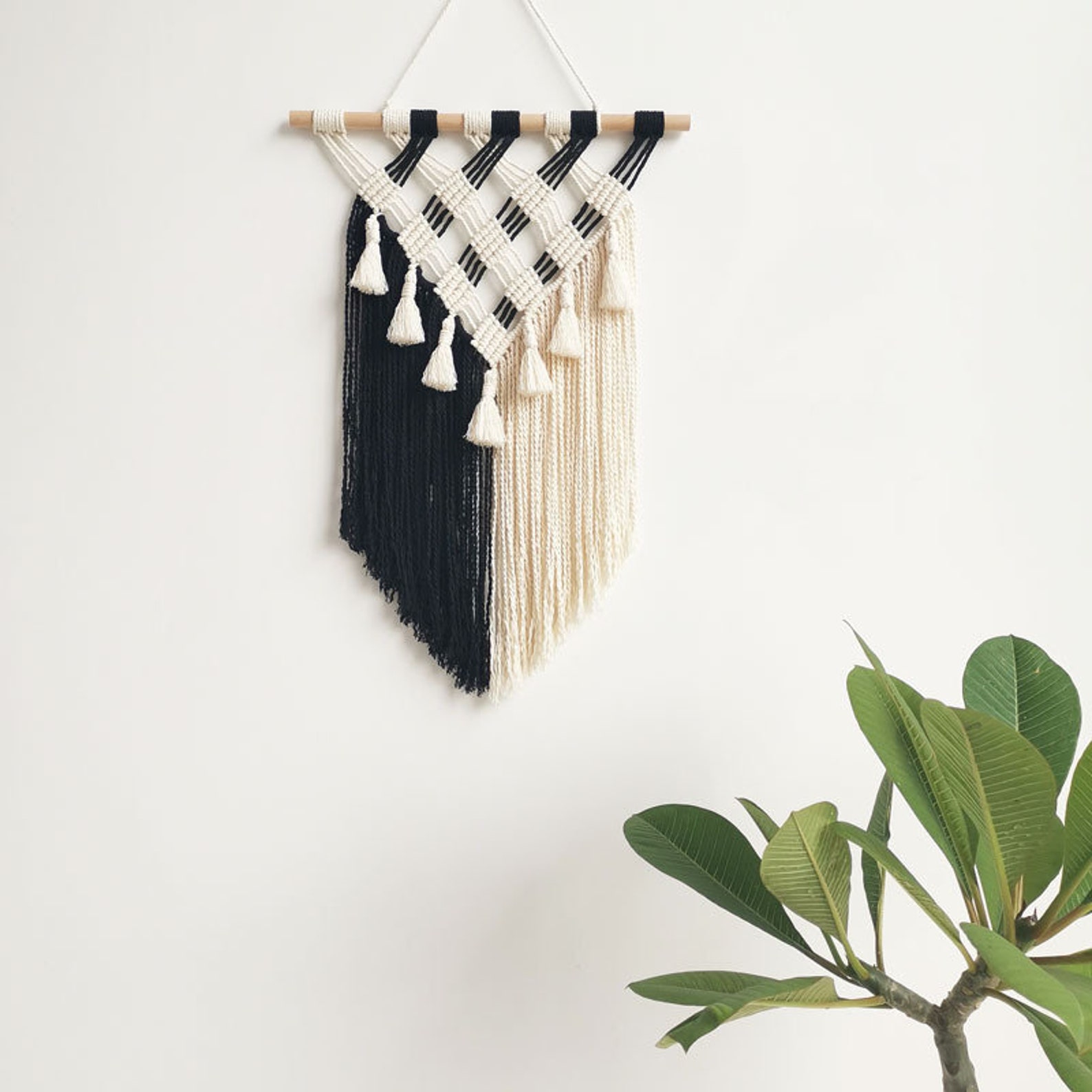 Black and White Macrame Wall Hanging Boho Decor Etsy