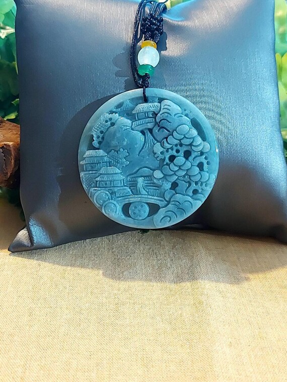 新品翡翠 円形ペンダント 彫刻風景 【公式通販】