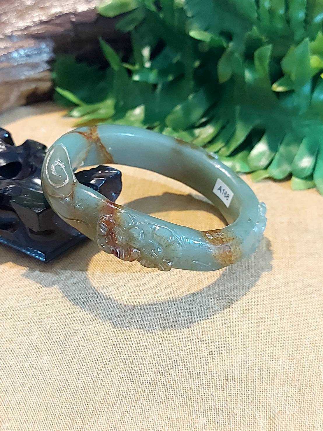 DJade-新品 51.3mm 認定天然グリーンネフライト翡翠ブレスレット