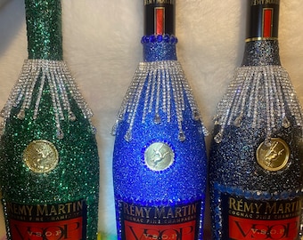 Glam|Jewelry |Wine Bottle Charm|Centerpiece |Rhinestone Wine Charm|Elegant Bottle Charm|Bottle|Bling Bottle|Necklace|Rhinestone|Wedding|Gift