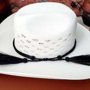 Schwarzes Rosshaar Hutband mit 2 Pferde Haar Quasten, geflochtenes Hutband