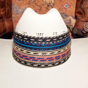 Opaska na kapelusz z włosia końskiego z 2 frędzlami z włosia końskiego, regulowana, w kolorze szarym, czarnym, jasnobrązowym, białym, niebieskim, kasztanowym, brązowym