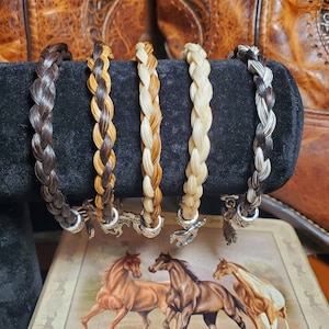 Seil geflochtenes Pferde Haar Armband, 5 Farben, mit Karabinerverschluss und Pferde Anhänger, Braun, Schwarz, Grau, Blond, Hellbraun