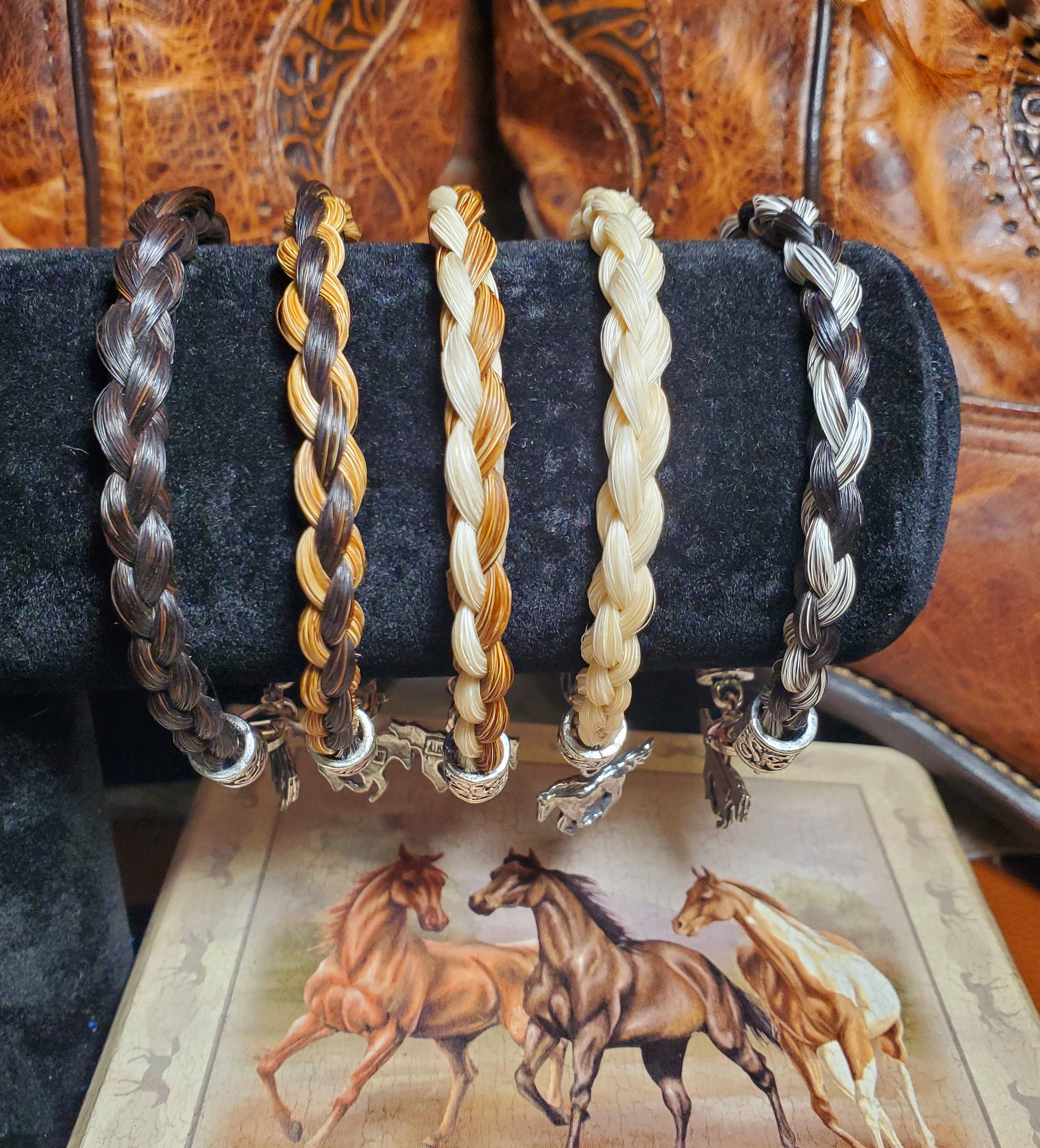 Pulsera de pelo de caballo trenzado con cuerda, 5 colores, pulsera de pelo de caballo con cierre de pinza de langosta y dije de caballo, marrón, negro, gris, rubio, tostado