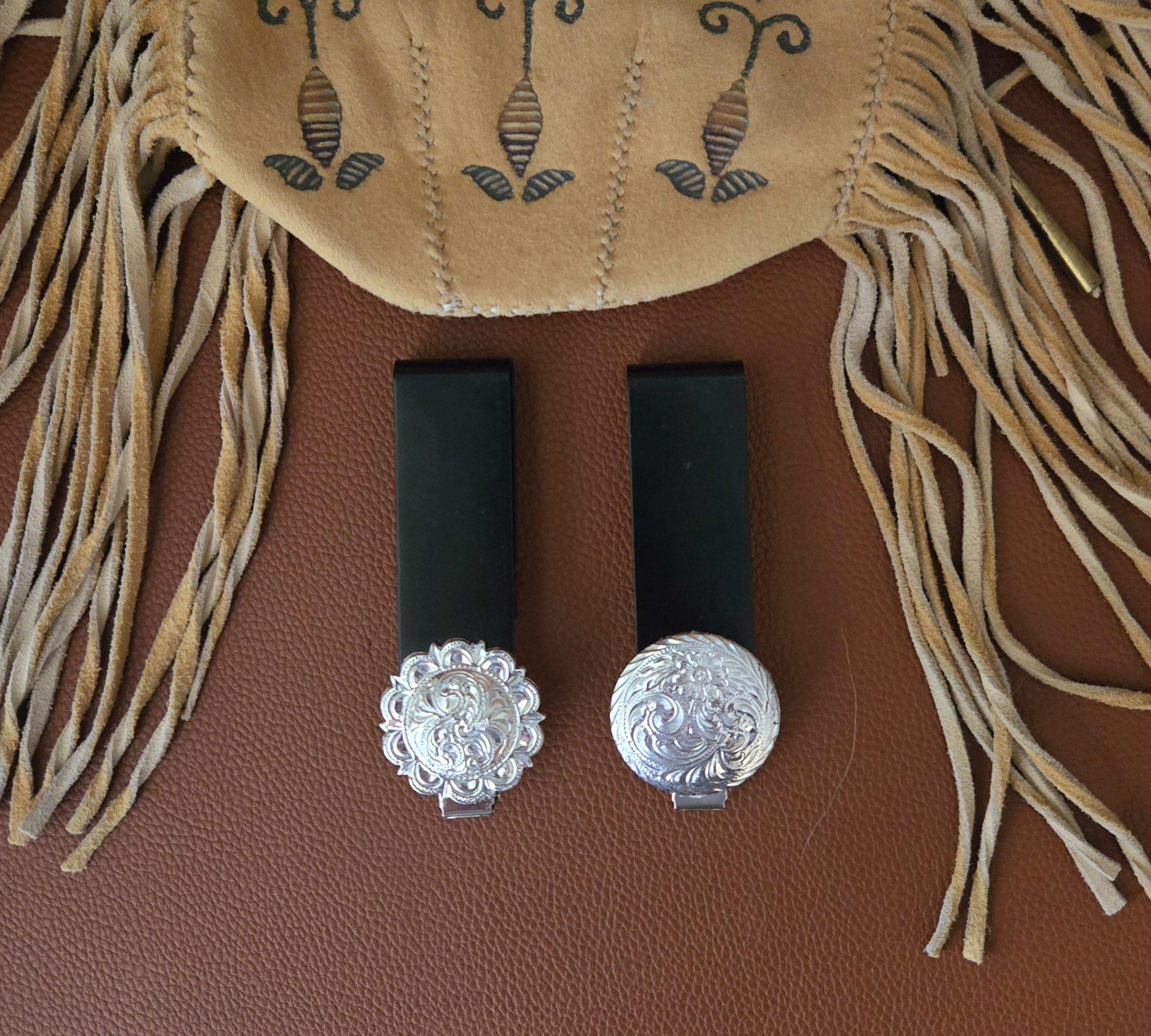 Show Number Bar Clip Holder - Silver Clip Number Bar, Floral Concho Design