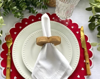 Red Scalloped Placemat: Valentine's Day Polyester Mat with White Hearts
