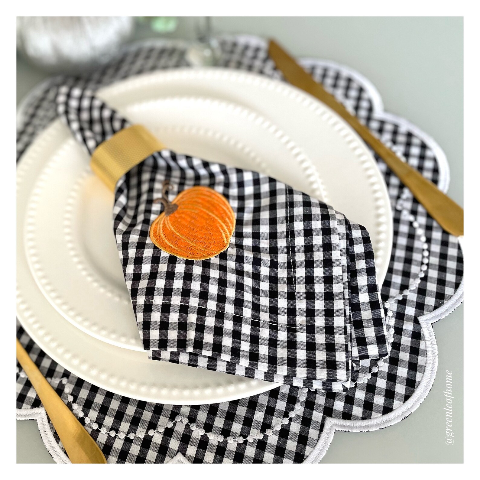 Placemats Double Sided/ Round Black and White Placemat / Christmas Gift