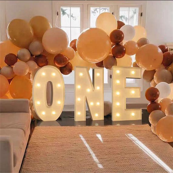 Grand Chapiteau Lumineux Lettres Chiffres Géant Mosaïque Ballon Cadre Kit De Bricolage Alphanumérique Fête D'anniversaire Décor, Décoration De Fond De Mariage Anniversaire Panneau De Mousse(Z,70cm/28i Grand Chapiteau Lumineux Lettres Chiffres Géant Mosaïque Ballon Cadre Kit De Bricolage Alphanumérique Fête D'anniversaire Décor, Décoration De Fond De Mariage Anniversaire Panneau De Mousse(Z,70cm/28i