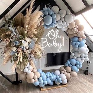 Baby Shower Flower Balloon Columns  Balloon flower decorations, Party  balloons, Baby reveal party