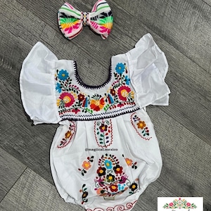 Mexicaanse onesie voor babymeisje/ Mexicaanse babyoutfit/ Mexicaanse kledingset babymeisje/ cinco de mayo babyoutfit/ Mexicaanse babyjurk geborduurd