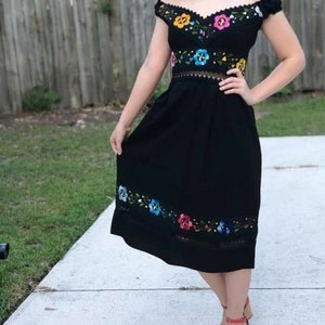 Mexican dress hand-embroidered all sizes/ vestido artesanal bordado a mano/embroidered black dress /Artisanal Dress/Vestido bordado mexicano