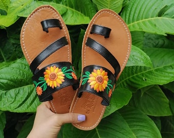 Huarache Sandal Sunflower/black sandals woman/mexican flip flops/leather sandals women/sunflower huarache/mexico huarache/boho hippie
