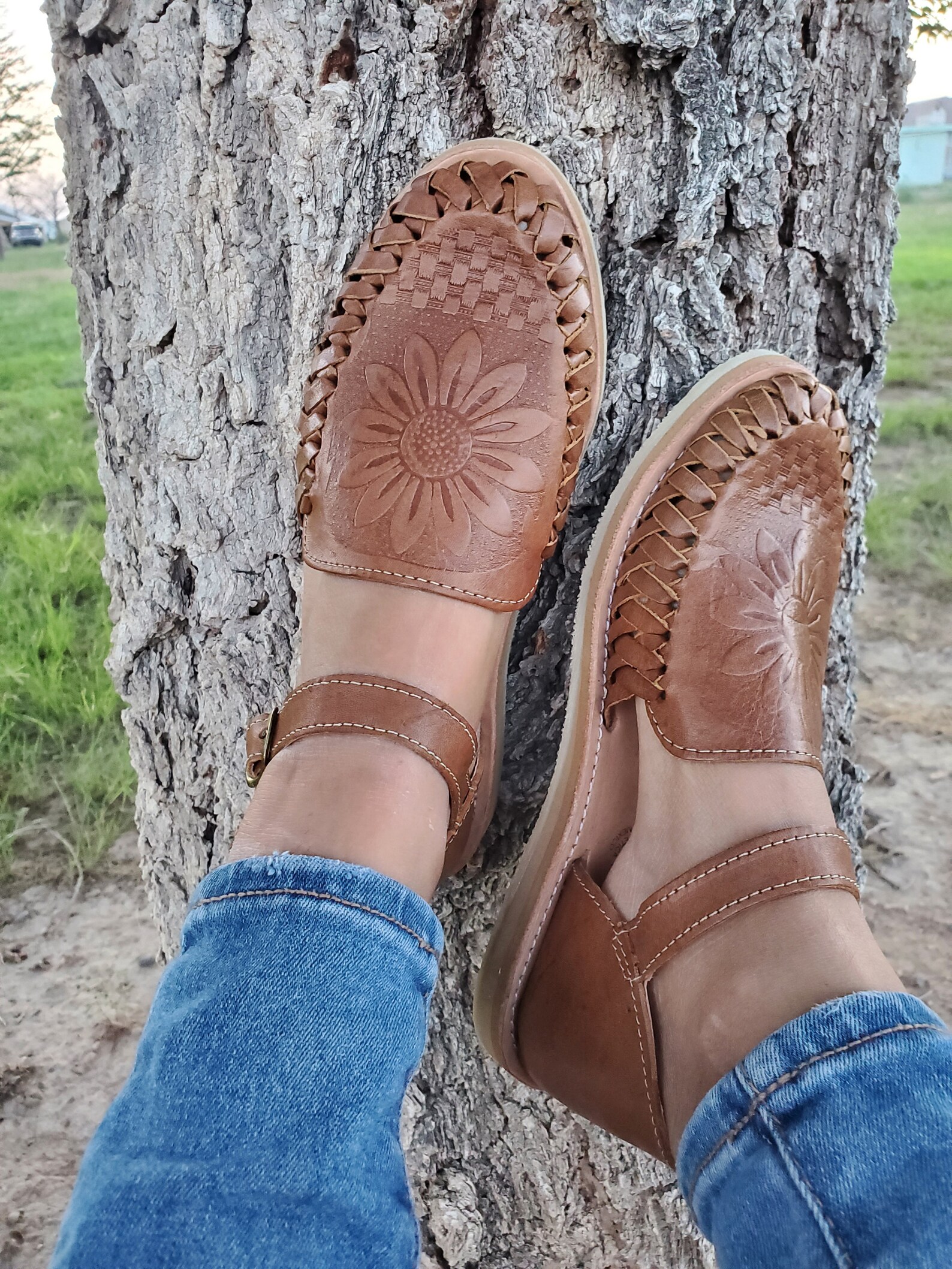 huaraches with sunflower