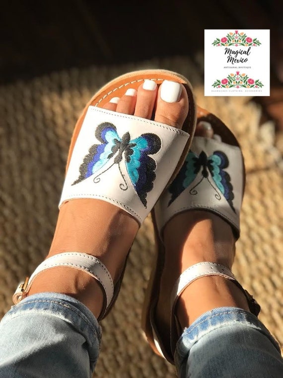 White huarache sandals butterfly embroidered/ buckle sandals white/ open toes sandals/ boho hippie sandals/Mexican sandals women/white sanda