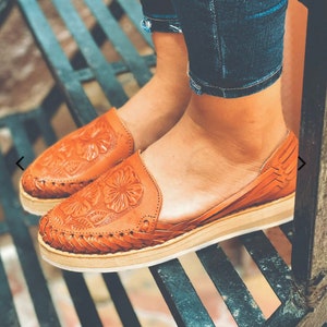 Huarache sandal woman tooled/ huarache flats / huarache artesanal mujer/ boho hippie sandals/ leather sandals woman/ Mexico huarache woman