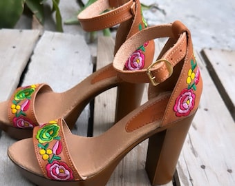 Mexican High heels embroidered/ wedding shoes/ Mexican sandals embroidered/ huarache sandals women/ Mexican women leather shoes