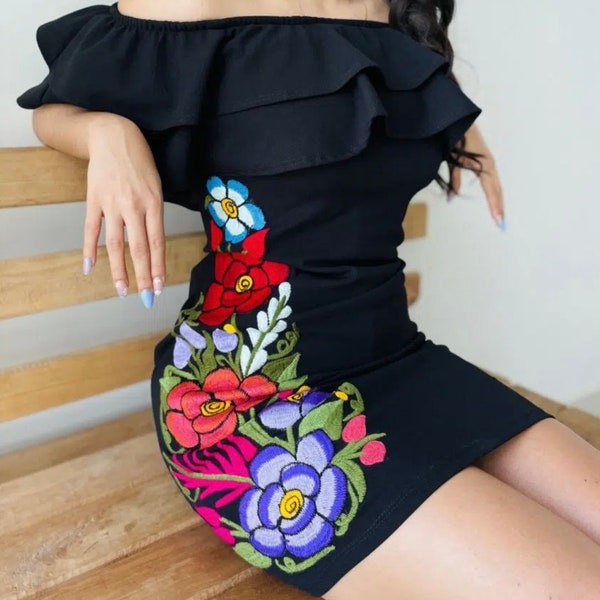 Robe mexicaine brodée sur l'épaule/Robe mexicaine brodée de fleurs/Robe cinco de mayo/Robe de fiesta mexicaine/Robe traditionnelle