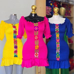 Mexican dress embroidered off the shoulder/ Mexican dress floral embroidery/ cinco de mayo dress / Mexican fiesta dress/ traditional dress