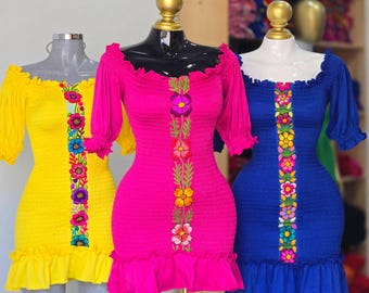 Mexican dress embroidered off the shoulder/ Mexican dress floral embroidery/ cinco de mayo dress / Mexican fiesta dress/ traditional dress
