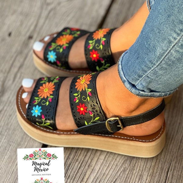 Black Huarache colorful embroidered/ Mexican sandals women/ Mexico sandal/ leather sandals women/Mexico huarache woman platforms embroidered