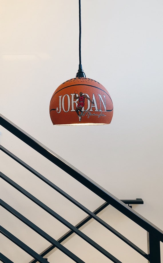 Michael jordan pendant deals