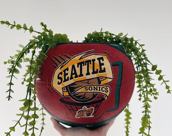 Seattle Super Sonics /Seattle Sonics Basketball / Vintage Basketball / Basketball Planter with Stand / Sonics Basketball / Vintage Sonics /