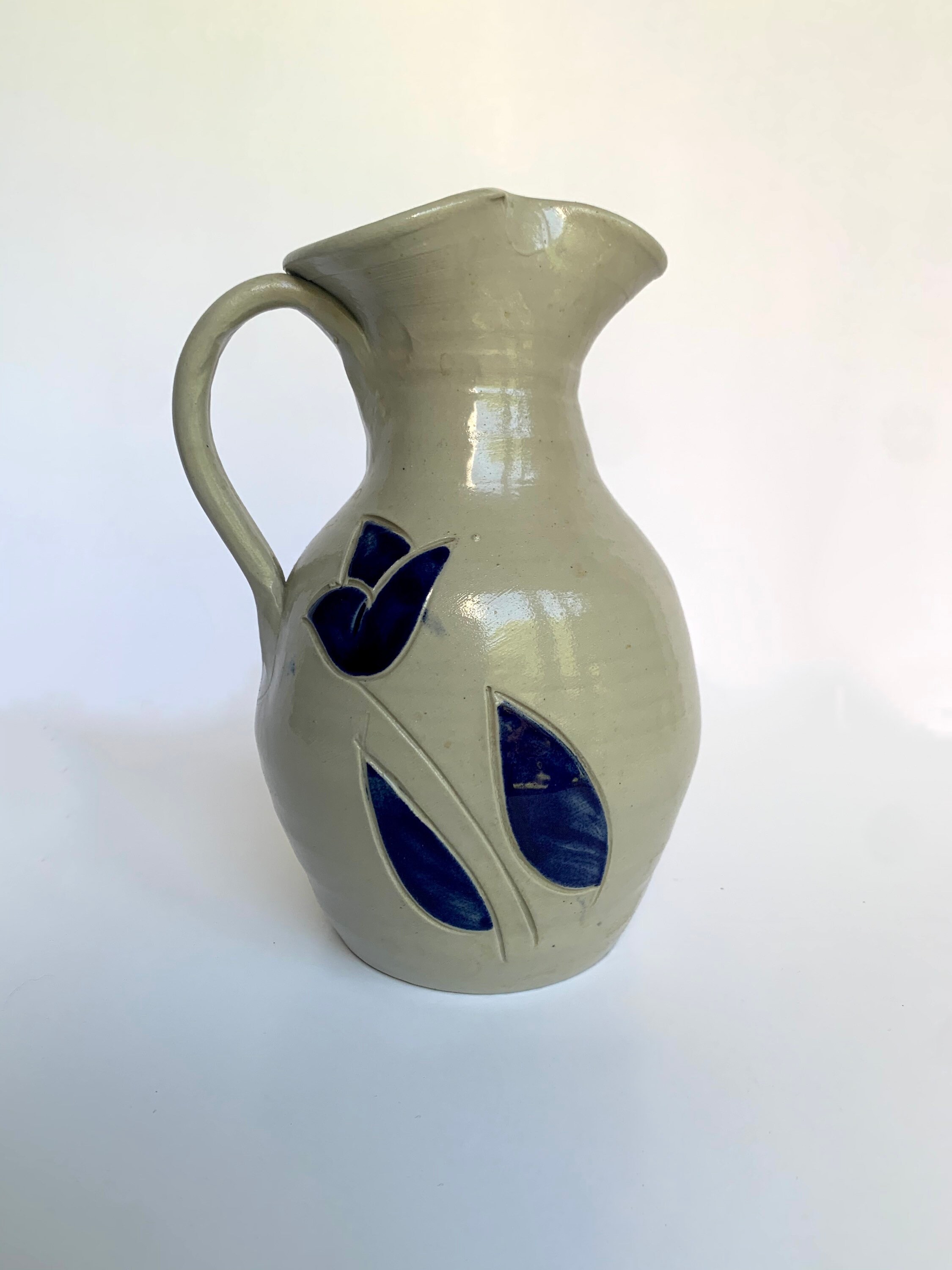 Williamsburg Pottery for sale Only 3 left at 70