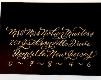 Buste da sposa con calligrafia indirizzata a mano