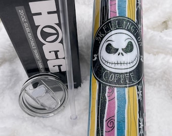 Skellington Coffee Sublimated Sealed in Resin 20oz Straight Skinny Tumbler con tapa deslizante y pajita - Nightmare Jack/Sally Pattern Tumbler