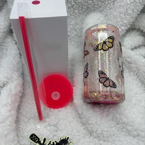 Spring Butterfly Pink  16oz Glitter Globe Plastic Tumbler with Lid and Straw, Pink Butterflies Snowglobe Tumbler