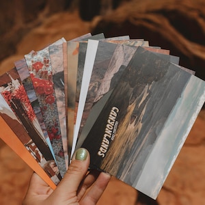 Cartes postales analogues de film souvenirs éphémères du désert