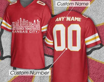 Camiseta de fútbol americano personalizada de Kansas, leyendas del equipo de todos los tiempos, camiseta con el horizonte de Kansas City, nombre y número bordados personalizados.