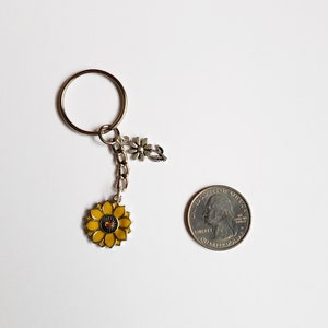 Sunflower Keychain, Dainty Flower Keychain, Cute Keychain For Her, Birthday Gift For Her, Yellow Flower, Small Keychain, Pretty Keychain