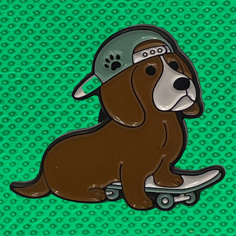 SkateDog Skateboard Green Pin image 2