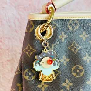 Luxury Keyring With Swiveling Clip Keychain Gold or Silver for Your Bags 