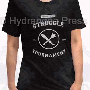 Struggle Tournament T-Shirt von Kingdom Hearts inspiriert Geschenke für Gamer - Schwarz mit weißem Text